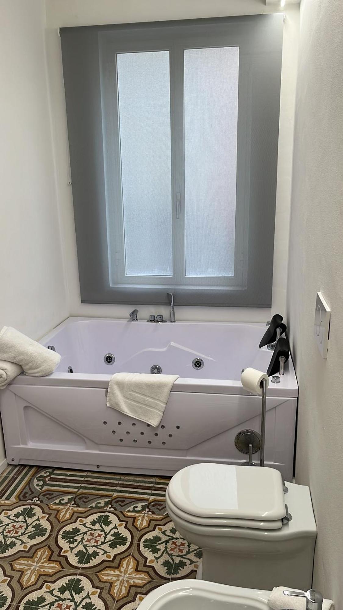 Rosarias Rooms Manfredonia Eksteriør billede